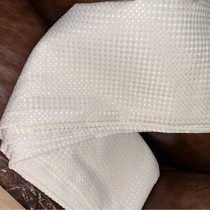 Shower curtain 70 x 72 beige waffle type material w/ a little sheen Allen & Roth